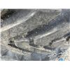 Image 13 : BRIDGESTONE 10.00-20 EXCAVATOR DUAL TIRES W/RIMS
