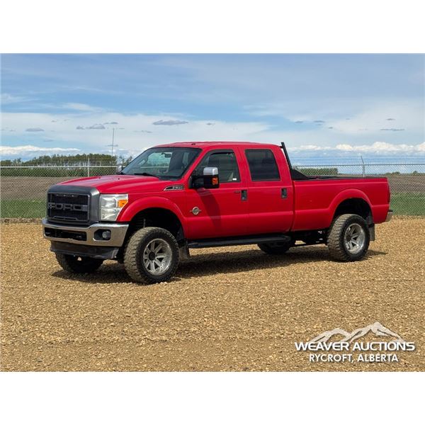 2012 FORD F350 LARIAT CREW CAB PICKUP