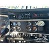 Image 22 : 2008 KENWORTH T800 TRI/A SLEEPER TRUCK TRACTOR