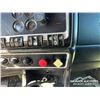 Image 25 : 2008 KENWORTH T800 TRI/A SLEEPER TRUCK TRACTOR