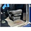 Image 31 : 2008 KENWORTH T800 TRI/A SLEEPER TRUCK TRACTOR