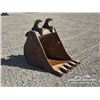 Image 2 : WBM 36 IN. DIGGING BUCKET