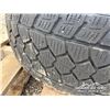 Image 21 : (5) LT275/70R18 WINTER TIRES
