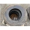 Image 14 : (5) LT275/70R18 WINTER TIRES