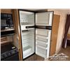 Image 15 : 2005 DUTCHMEN 31 FT. T/A TRAVEL TRAILER
