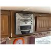 Image 24 : 2005 DUTCHMEN 31 FT. T/A TRAVEL TRAILER