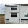 Image 49 : 2005 DUTCHMEN 31 FT. T/A TRAVEL TRAILER