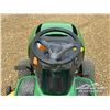 Image 7 : JOHN DEERE L111 42 IN. RIDING MOWER