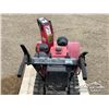 Image 8 : HONDA 28 IN. HS828 SNOWBLOWER