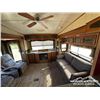 Image 12 : 2013 PALOMINO SABRE 33RETS-6 T/A 5TH WHEEL TRAILER