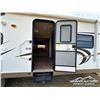 Image 13 : 2011 FLAGSTAFF 829 BHSS 32 FT. T/A TRAVEL TRAILER