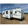 Image 5 : 2011 FLAGSTAFF 829 BHSS 32 FT. T/A TRAVEL TRAILER