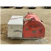 Image 5 : 400L TANK AND TOOL BOOX