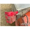 Image 8 : 400L TANK AND TOOL BOOX