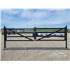 Image 6 : BI-PARTING METAL RANCH GATE