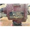 Image 7 : WESTSTEEL 100 GAL FUEL TANK W/ HAND PUMP