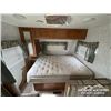 Image 19 : 2001 KEYSTONE 24 FT. T/A TRAVEL TRAILER