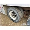 Image 46 : 1992 FORD 8000 T/A 16,800 LITRE FUEL TRUCK
