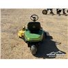 Image 6 : 1995 JOHN DEERE F525 48 IN. ZERO TURN LAWN MOWER