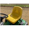 Image 7 : 2014 JOHN DEERE D130 42 IN. RIDE ON LAWN MOWER