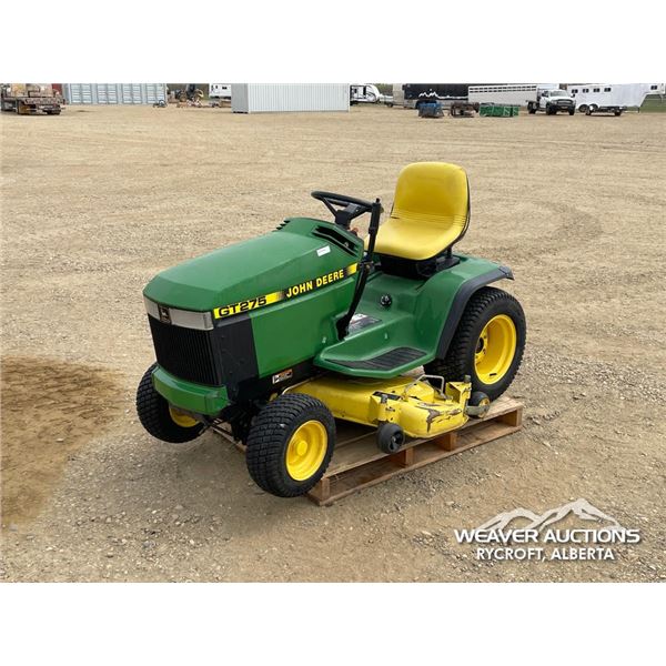 1995 JOHN DEERE GT275 48 IN. LAWN MOWER TRACTOR