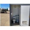 Image 21 : 2 PERSON BATHROOM