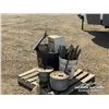 Image 4 : (6) ELECTRIC FENCERS (20) CROP LIFTERS