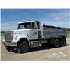 Image 1 : 1990 AUTO CAR T/A DUMP TRUCK