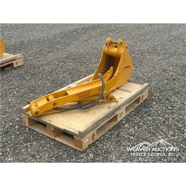 MINI EX 10 IN. DIG BUCKET W/ HYDRAULIC THUMB