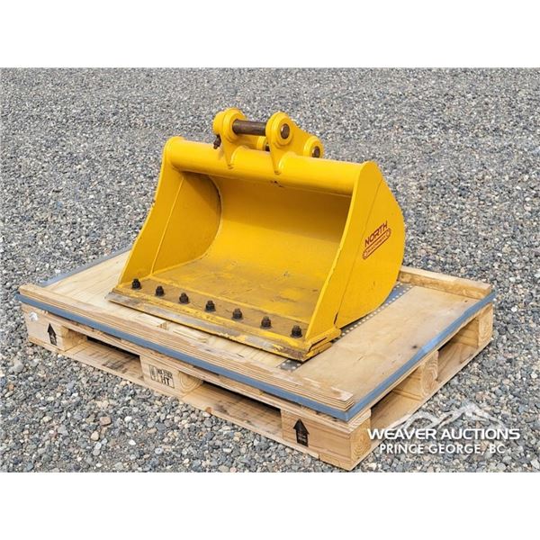 MINI EXCAVATOR 24 IN. CLEANOUT BUCKET