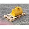Image 4 : MINI EXCAVATOR 24 IN. CLEANOUT BUCKET