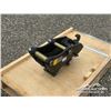 Image 4 : MINI EXCAVATOR HYDRAULIC QUICK ATTACH