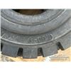 Image 4 : FORK LIFT TIRES
