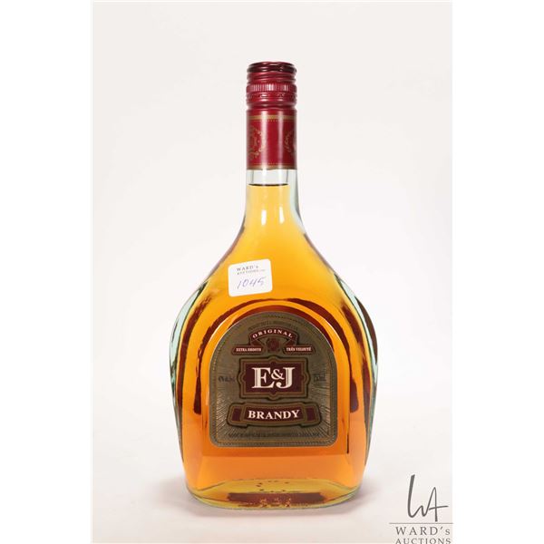 E&J/ Brandy/ 750ml/ 40% ABV Note: Alcohol cannot be insured by any courier in Canada. Local pick up 