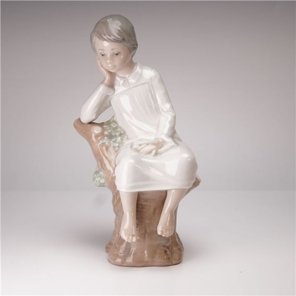 Lladro, Little Boy Thinking Figurine 1004876