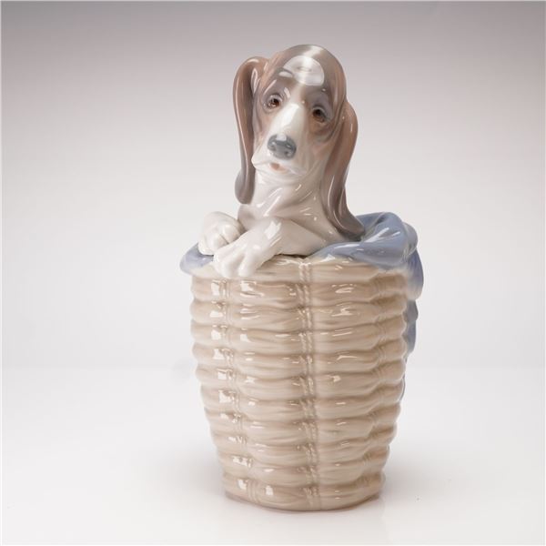Lladro Figurine, Dog in Basket 1001128