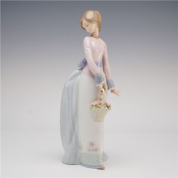 Lladro, Basket of Love Figurine