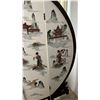 Image 5 : Large Rounded Wooden 3-D Asian 4-Panel Folding Screen w/ Lion Feet 71" Dia (hinges need repair)