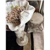 Image 9 : Large Outdoor 2-Piece Cherub Angel Pedestal Birdbath 14" x 14" x 49.5"H (heavy)