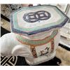 Image 5 : Large Ceramic White Elephant Plant Stand w/ Maker's Mark 10" x 19" x 25"H (heavy)