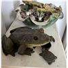 Image 4 : Ceramic Frog Fountain w/ 2 Frog Figurines, Misc Sizes (one chipped)
