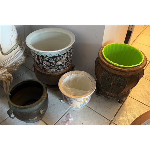 Qty 4 Large Planters, Misc Styles & Sizes
