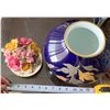 Image 8 : Asian Blue Jar w/ Maker's Mark & Royal Albert Old Country Roses Musical Teacup, Misc Sizes