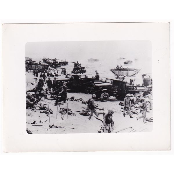 WW2 US Marines Peleliu Beach Landing Photo