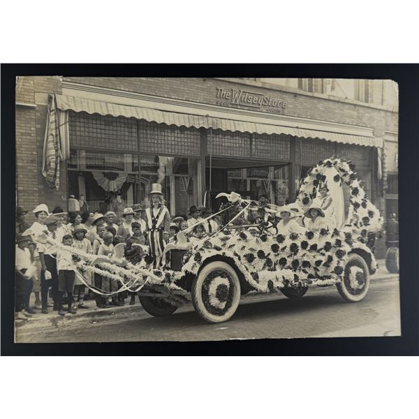 Wisconsin Patriotic Parade Float Photo