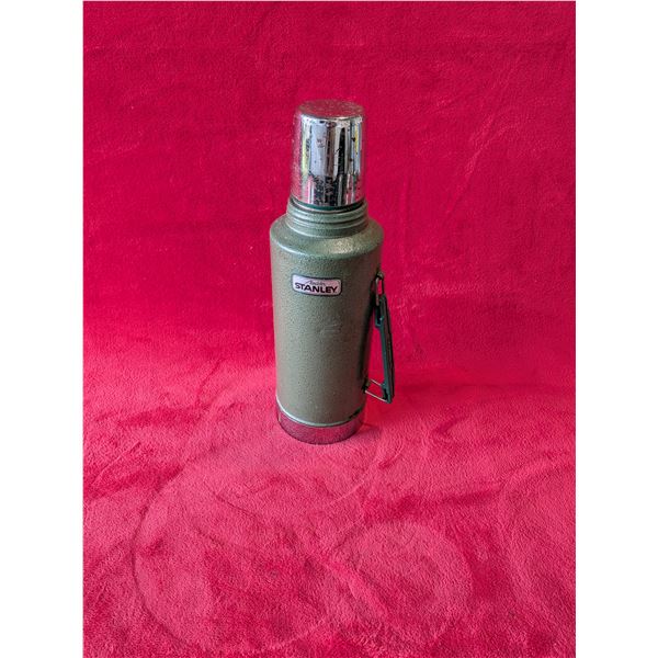 VINTAGE STANLEY Aladdin 1/2 Gallon Thermos