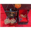 Image 3 : VINTAGE JEWELRY BOX & CONTENTS
