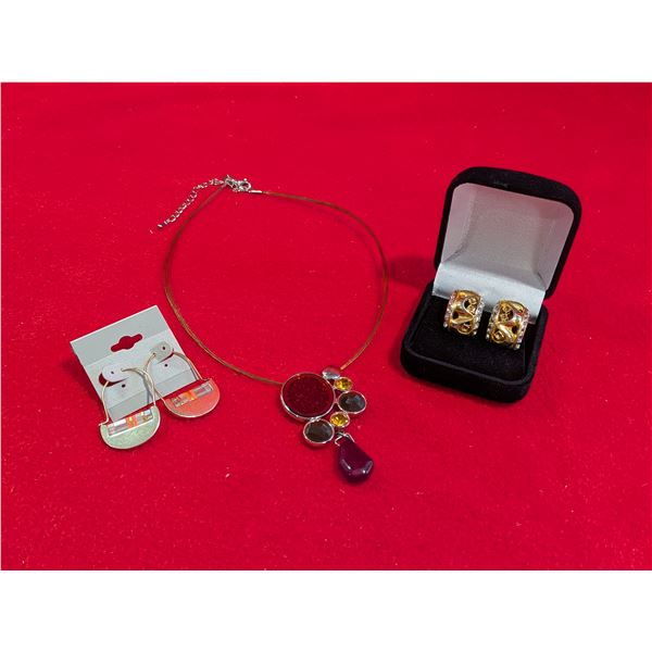 VINTAGE NECKLACE & EARINGS