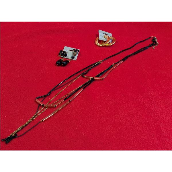 VINTAGE NECKLACE & EARINGS