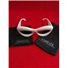 Image 1 : Yameize brand sunglasses.